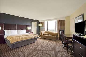 هتل Wyndham Garden Norfolk Downtown