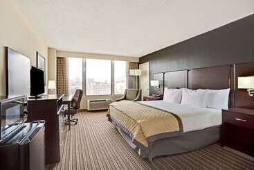 هتل Wyndham Garden Norfolk Downtown