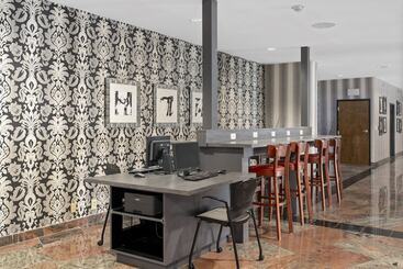 هتل Wyndham Garden Norfolk Downtown
