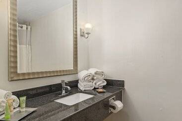 هتل Wyndham Garden Norfolk Downtown