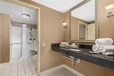 هتل Wyndham Garden Norfolk Downtown