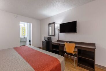 Motel 6 Bryan