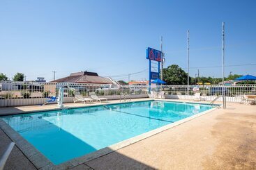 Motel 6 Bryan