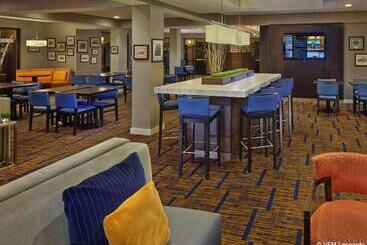 استراحتگاه Courtyard By Marriott Key West Waterfront