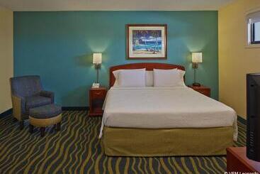 استراحتگاه Courtyard By Marriott Key West Waterfront