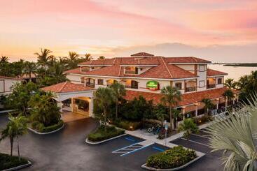 استراحتگاه Courtyard By Marriott Key West Waterfront