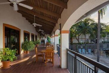 استراحتگاه Courtyard By Marriott Key West Waterfront