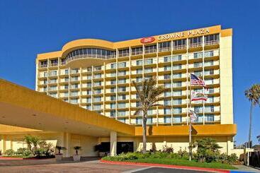 استراحتگاه Crowne Plaza Ventura Beach, An Ihg