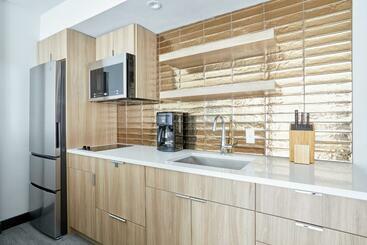 The Quincy, Ascend Hotel Collection