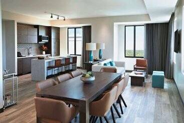 THesis Hotel Miami Coral Gables, Curio Collection by Hilton