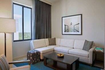 THesis Hotel Miami Coral Gables, Curio Collection by Hilton