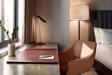 THesis Hotel Miami Coral Gables, Curio Collection by Hilton