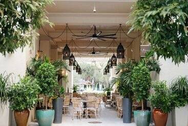 THesis Hotel Miami Coral Gables, Curio Collection by Hilton