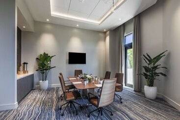 THesis Hotel Miami Coral Gables, Curio Collection by Hilton