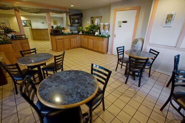 Hotel Americas Best Value Inn Austin University