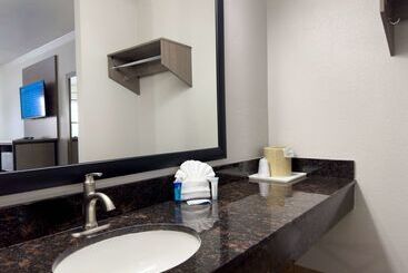 هتل Americas Best Value Inn Austin University