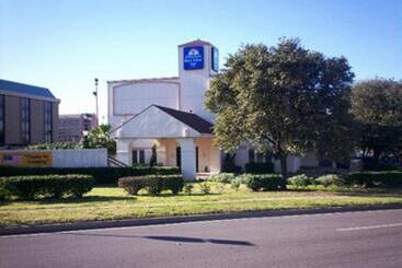 هتل Americas Best Value Inn Austin University