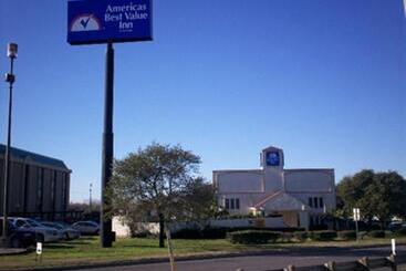 هتل Americas Best Value Inn Austin University