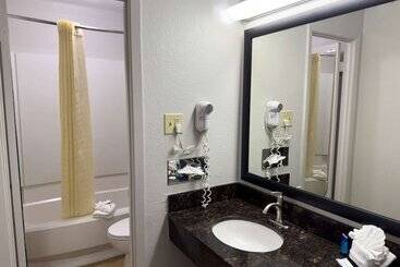 هتل Americas Best Value Inn Austin University