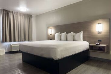 هتل Americas Best Value Inn Austin University
