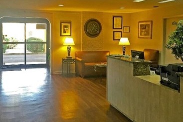 هتل Americas Best Value Inn Austin University