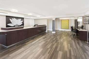 هتل Baymont By Wyndham Greenville Woodruff Rd