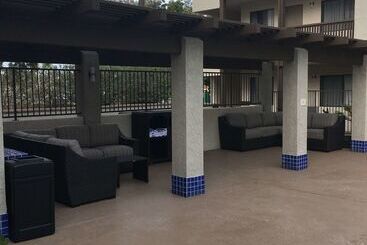 هتل Best Western Carlsbad By The Sea