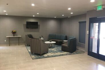 هتل Best Western Carlsbad By The Sea