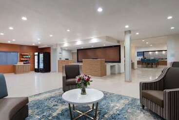 هتل Best Western Carlsbad By The Sea