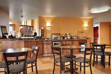 هتل Best Western Palm Court Inn