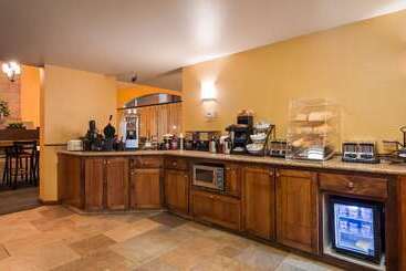 هتل Best Western Palm Court Inn