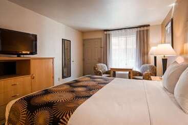 هتل Best Western Palm Court Inn