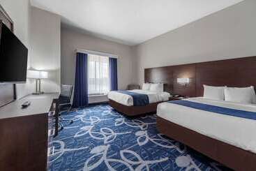 هتل Comfort Inn & Suites Oklahoma City South I 35