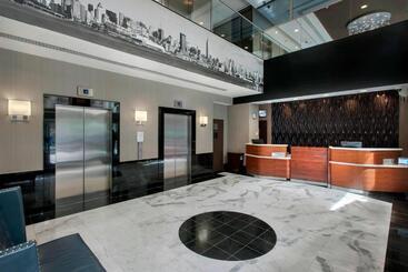 هتل Courtyard By Marriott New York Manhattan/fifth Avenue