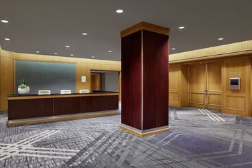 هتل Crystal Gateway Marriott