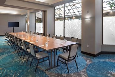 هتل Crystal Gateway Marriott