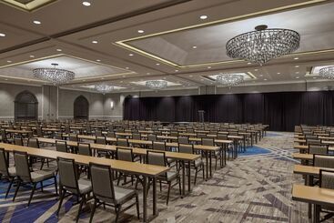 هتل Crystal Gateway Marriott