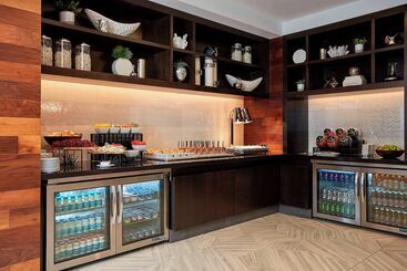 هتل Crystal Gateway Marriott