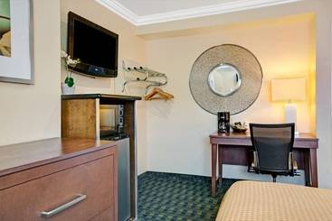 هتل Days Inn By Wyndham San Francisco  Lombard