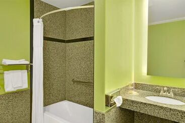 هتل Days Inn By Wyndham San Francisco  Lombard