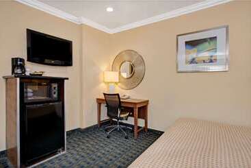 هتل Days Inn By Wyndham San Francisco  Lombard