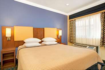 هتل Days Inn By Wyndham San Francisco  Lombard