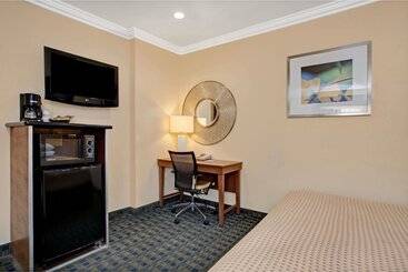 هتل Days Inn By Wyndham San Francisco  Lombard