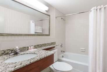 هتل Days Inn By Wyndham Williamsburg Historic Area