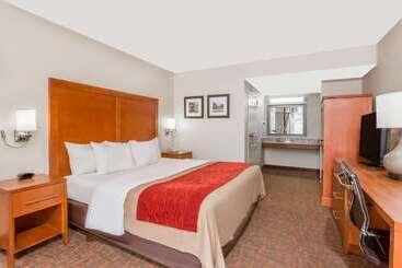 هتل Days Inn By Wyndham Williamsburg Historic Area