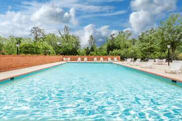 هتل Days Inn By Wyndham Williamsburg Historic Area