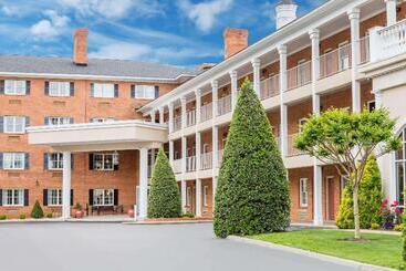 هتل Days Inn By Wyndham Williamsburg Historic Area