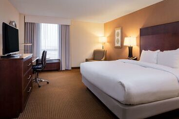 هتل Doubletree By Hilton Philadelphia Airport