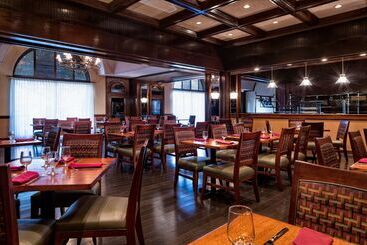 هتل Doubletree By Hilton Philadelphia Airport