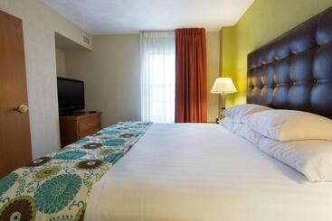 هتل Drury Inn & Suites Mcallen